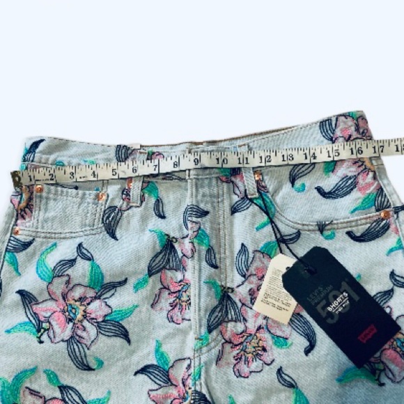 Levi’s 501 High Rise Denim Floral Embroidery Beautiful Shorts Size:31